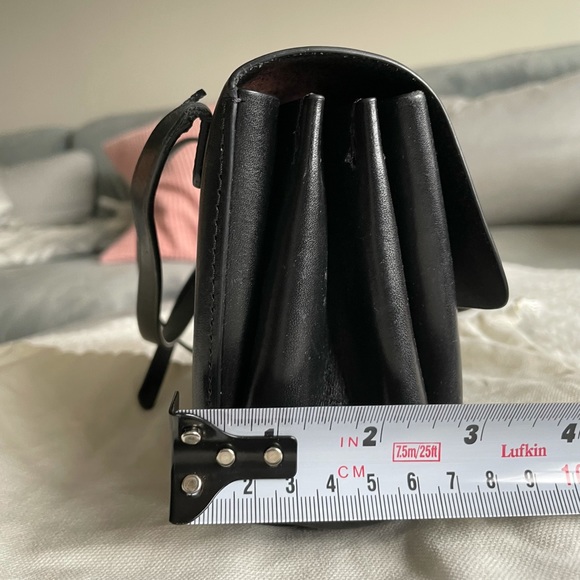 Leather crossbody bag - Picture 7 of 7